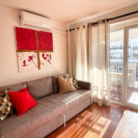 Apartamento Luminoso Com Piscina E Estacionamento Em Albufeira No Algarve Апартаменти *