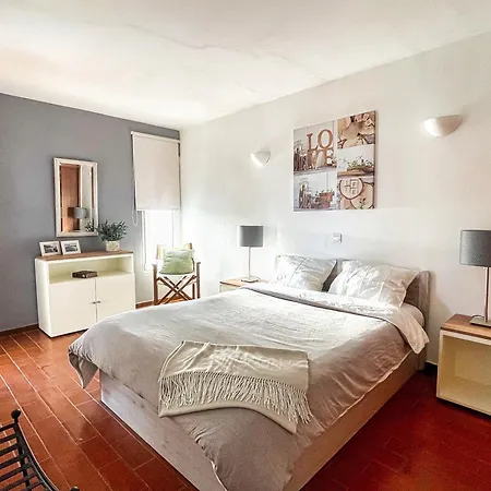 Апартаменти Apartamento Luminoso Com Piscina E Estacionamento Em Albufeira No Algarve Албуфейра